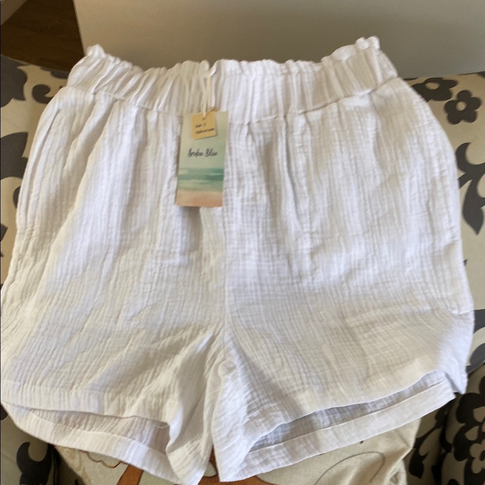 White Women's Shorts